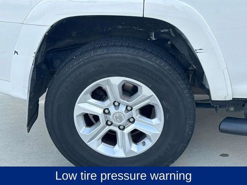 Used 2016 Toyota 4Runner SR5 Premium image 3