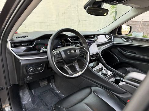 Used 2024 Jeep Grand Cherokee Limited 4xe AWD/4WD image 30