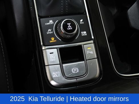 Used 2025 Kia Telluride S AWD/4WD image 24