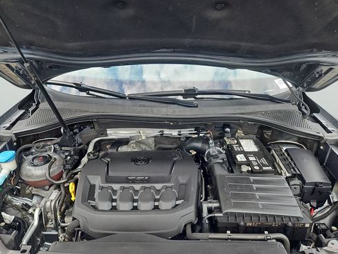 Used 2019 Volkswagen Tiguan SEL AWD/4WD image 34