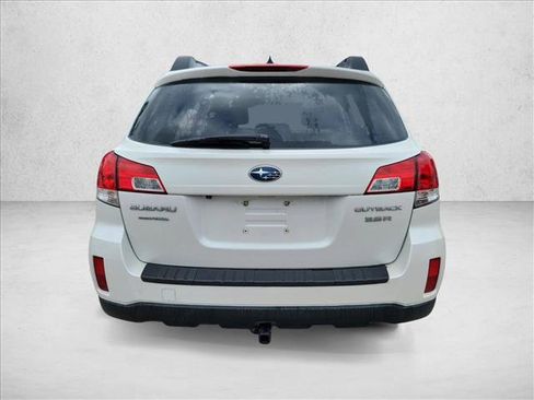 Used 2013 Subaru Outback 3.6R Limited image 6