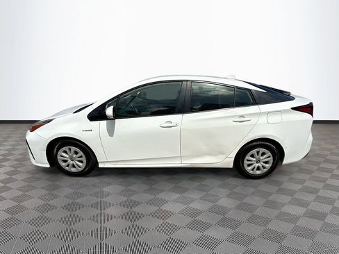 Used 2019 Toyota Prius LE image 5