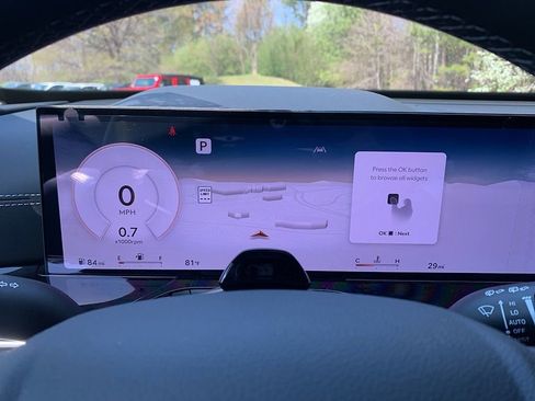 Used 2025 Genesis GV80 2.5T Standard image 9