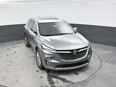 Used 2024 Buick Enclave Avenir image 17