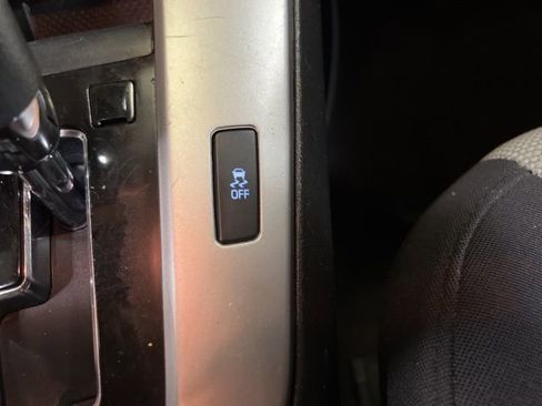 Used 2014 Chevrolet Cruze LS image 26