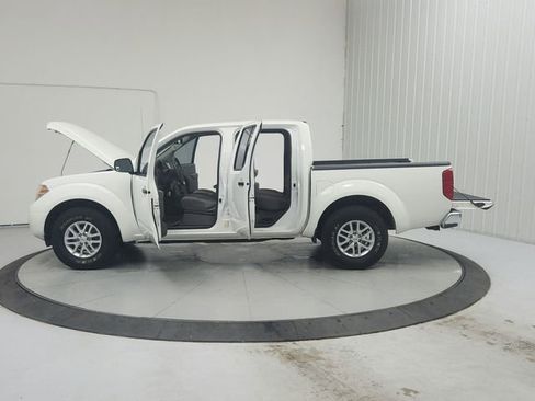 Used 2019 Nissan Frontier SV w/ Value Truck Package RWD image 12