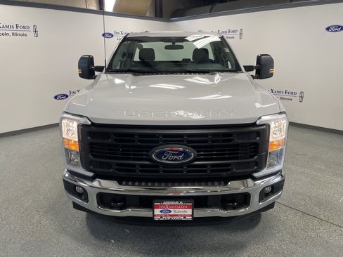New 2026 Ford F350 XL w/ XL Off-Road Package image 2