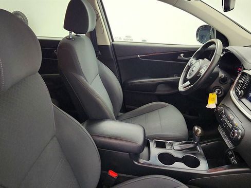 Used 2018 Kia Sorento FWD image 23
