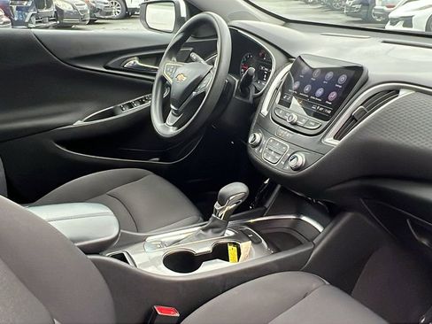 Used 2023 Chevrolet Malibu LT image 11