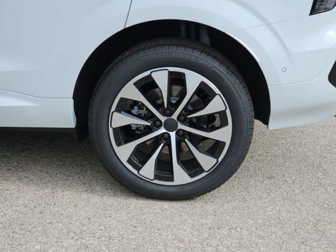 New 2026 Audi Q3 quattro 2.0T AWD/4WD image 36