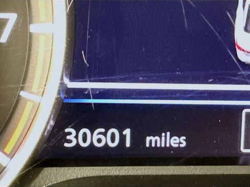 Used 2024 Nissan Sentra SV image 19