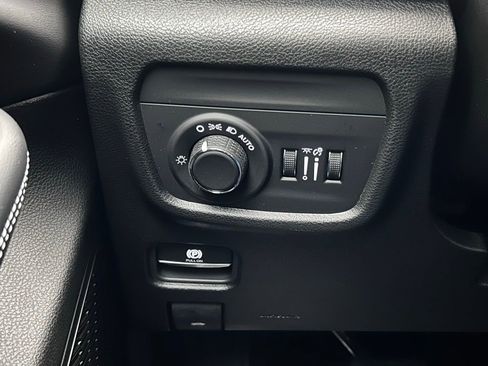 New 2025 Jeep Grand Cherokee Laredo X image 25