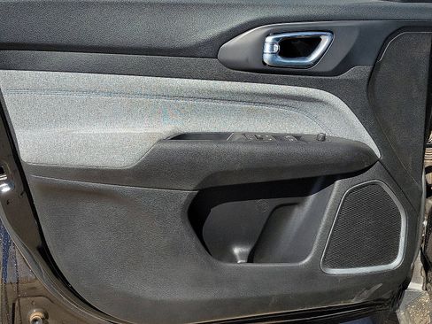 New 2025 Jeep Compass Latitude image 10