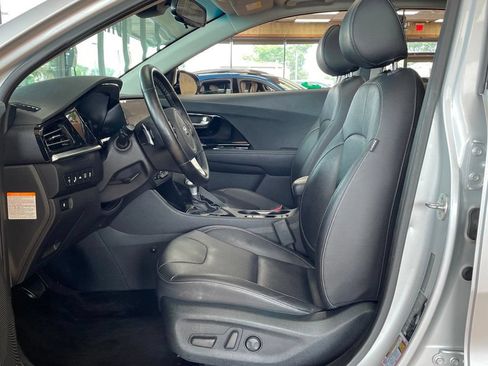 Used 2020 Kia Niro EX Premium FWD image 10