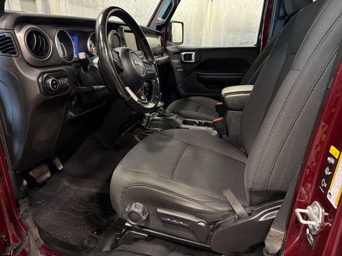 Used 2021 Jeep Gladiator Sport AWD/4WD image 3