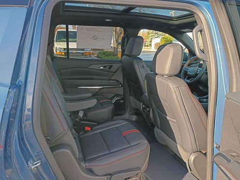New 2026 Chevrolet Traverse RS image 22