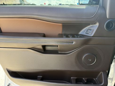 Used 2024 Ford Expedition Max King Ranch RWD image 25