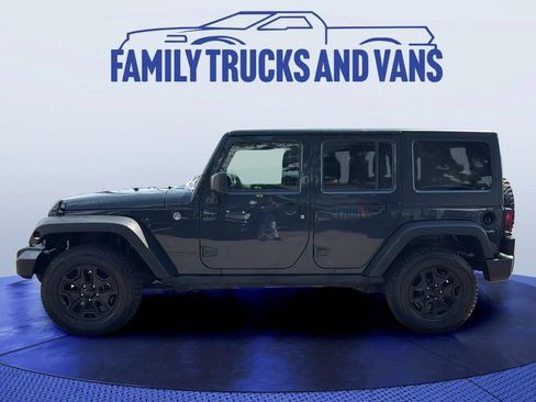 Used 2018 Jeep Wrangler Unlimited Sport w/ Quick Order Package 24W AWD/4WD image 2