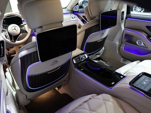 Used 2024 Mercedes-Benz Maybach S 580 4MATIC image 30