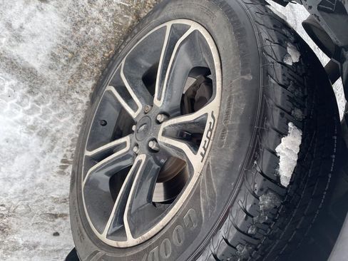 Used 2014 Ford Explorer Sport image 25