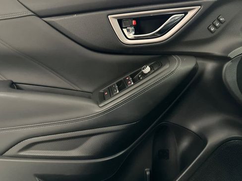 Used 2022 Subaru Forester Touring image 12