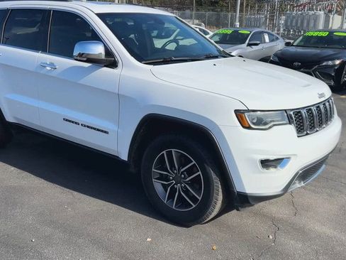 Used 2019 Jeep Grand Cherokee Limited w/ Luxury Group II image 2