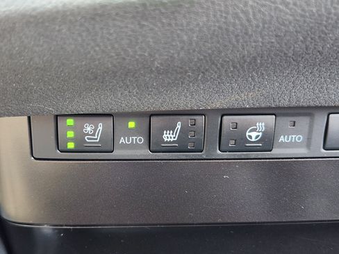 Used 2023 Lexus ES 250 w/ Accessory Package (Z2) AWD/4WD image 29