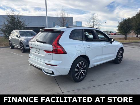 Certified 2025 Volvo XC60 B5 Plus image 5