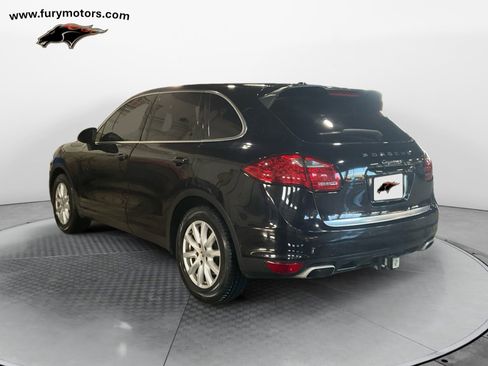 Used 2014 Porsche Cayenne S image 5