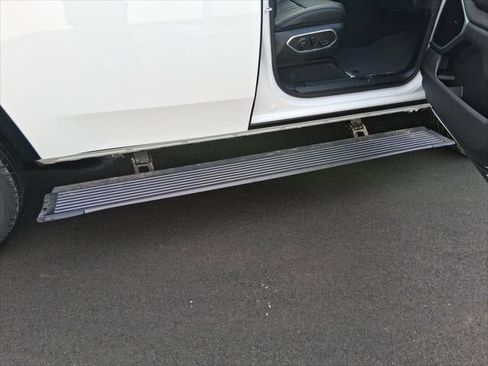 New 2026 Jeep Grand Wagoneer Limited image 36