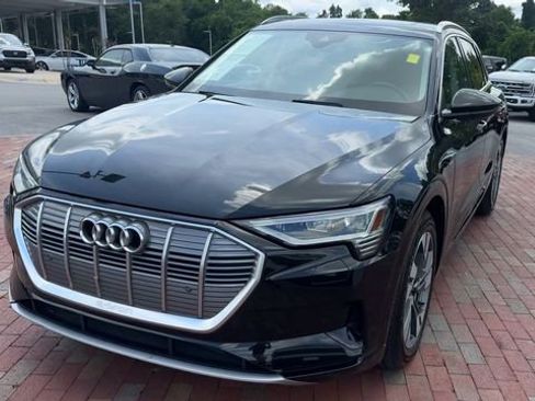 Used 2021 Audi e-tron Premium w/ Towing Package AWD/4WD image 6