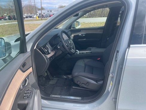 Used 2025 Volvo XC90 B6 Plus AWD/4WD image 16