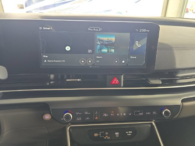 Certified 2025 Kia Carnival FWD image 15