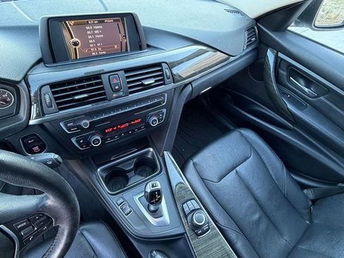 Used 2013 BMW 320i xDrive Sedan image 17