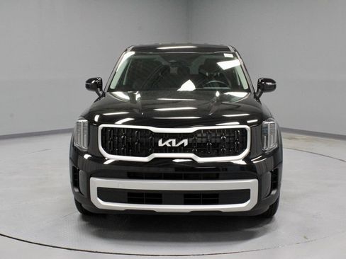 Used 2025 Kia Telluride LX FWD image 6