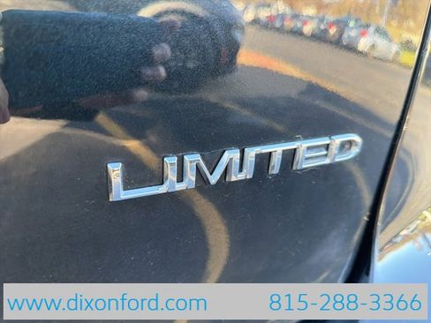 Used 2020 Chrysler Pacifica Limited image 30