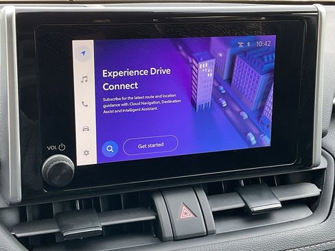 Used 2025 Toyota RAV4 XLE image 29