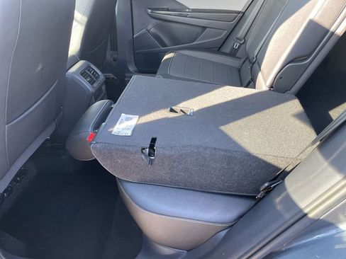 Used 2024 Volkswagen Taos SE image 31