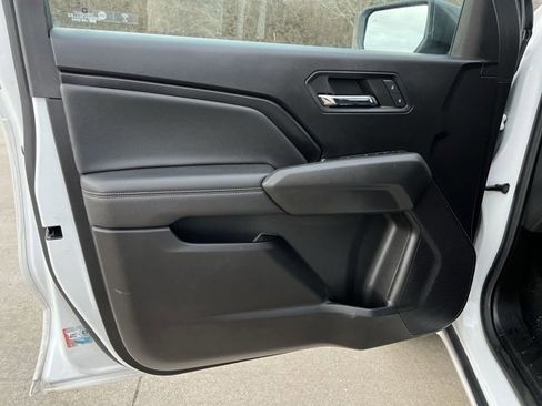 Used 2023 Chevrolet Colorado LT w/ LT Convenience Package image 23