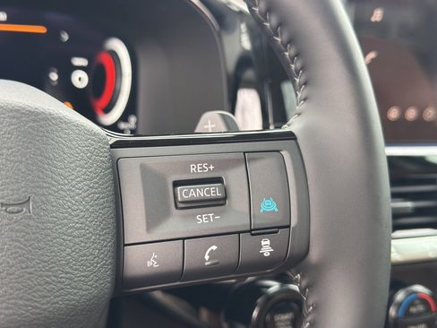 New 2026 Nissan Pathfinder Platinum image 21