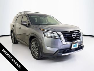 Used 2025 Nissan Pathfinder SL w/ SL Premium Package AWD/4WD video 1