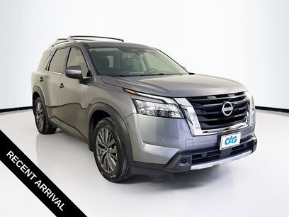 Used 2025 Nissan Pathfinder SL w/ SL Premium Package