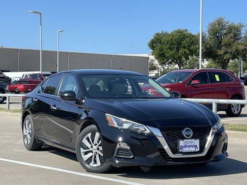 Used 2019 Nissan Altima 2.5 S FWD image 2