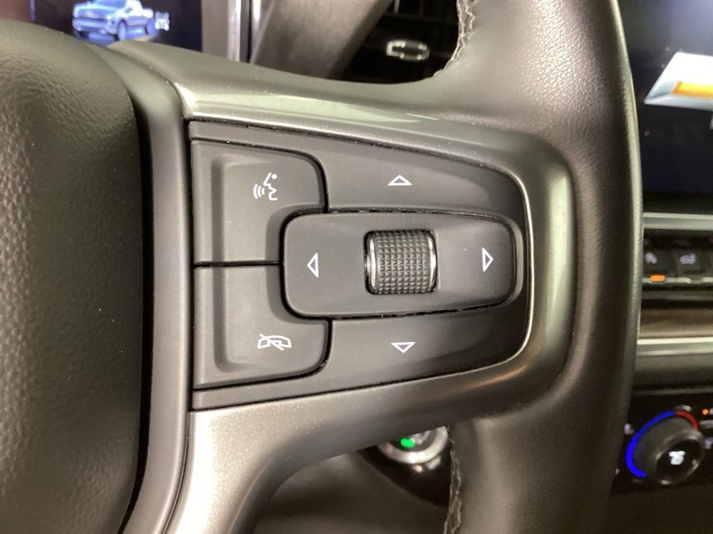 Used 2023 Chevrolet Silverado 1500 RST AWD/4WD image 23