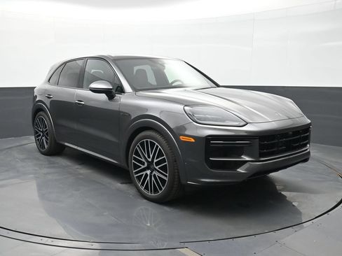 New 2025 Porsche Cayenne Turbo AWD/4WD image 25