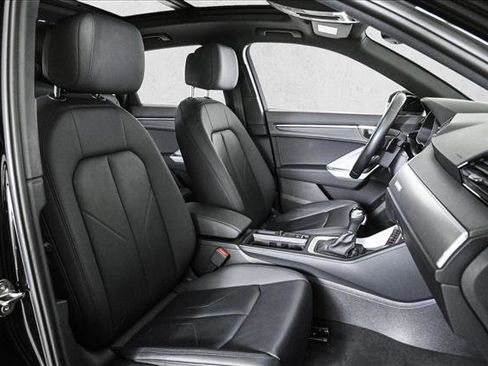 Used 2021 Audi Q3 2.0T Premium Plus image 22