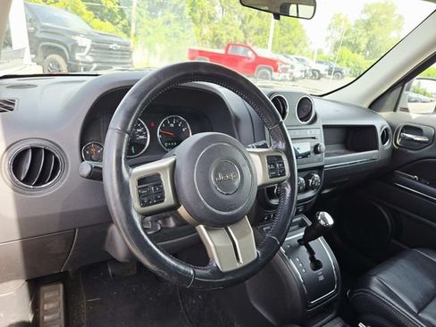 Used 2011 Jeep Patriot Latitude FWD image 7