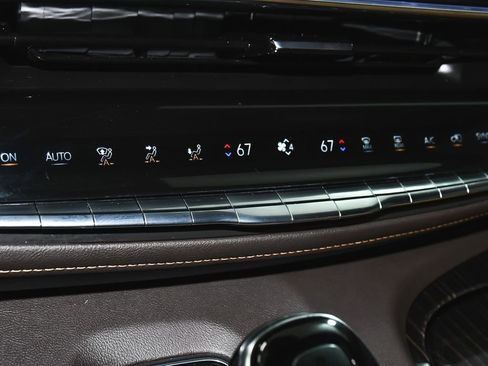 Used 2022 Cadillac Escalade ESV Sport w/ Touring Package AWD/4WD image 33