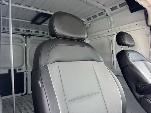 Used 2024 RAM ProMaster 2500 w/ Convenience Group FWD image 21