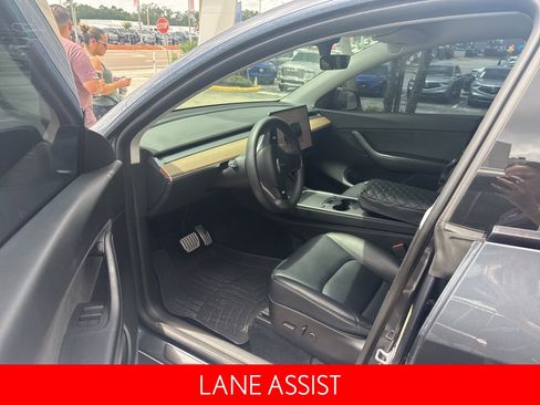 Used 2022 Tesla Model Y Performance AWD/4WD image 11
